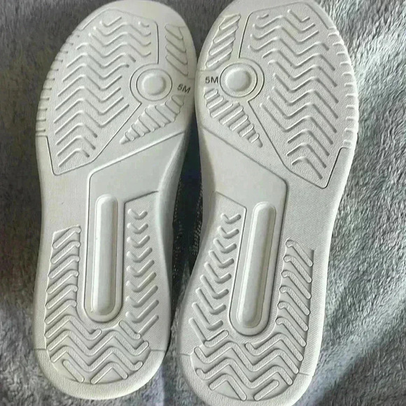 Jessica Simpson Silesta Sneaker in Leopard Size 5 NIB - Picture 6 of 7